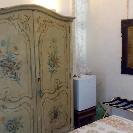 Alojamento de Acomodação e Pequeno-almoço Vittoria Colonna Marino